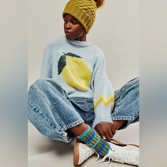 New! Free People Just Peachy Light Blue Lemon Fuzzy Eyelash Sweater 🍋 Medium NWT - Picture 2 of 12
